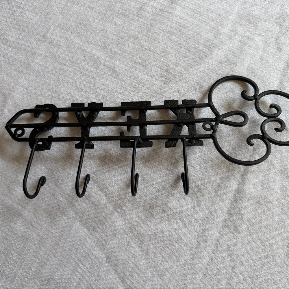Black 'KEYS' Decorative Wall Hook Rack